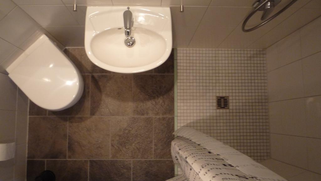 Hotel Garni Pension Ruth Mutterstadt Szoba fotó